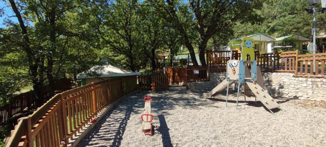 Camping Pres Du Lac De Sainte Croix Бодюан Екстер'єр фото